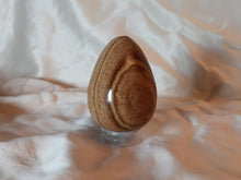 Load image into Gallery viewer, Aragonite Egg