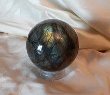 Load image into Gallery viewer, Labradorite Spheres