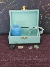 Load image into Gallery viewer, March - Pisces & Aries - Gift Set