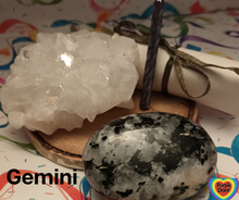 Load image into Gallery viewer, Birthday Tarot Reading