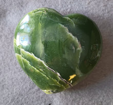 Load image into Gallery viewer, Tremolite Heart large (2 choices)