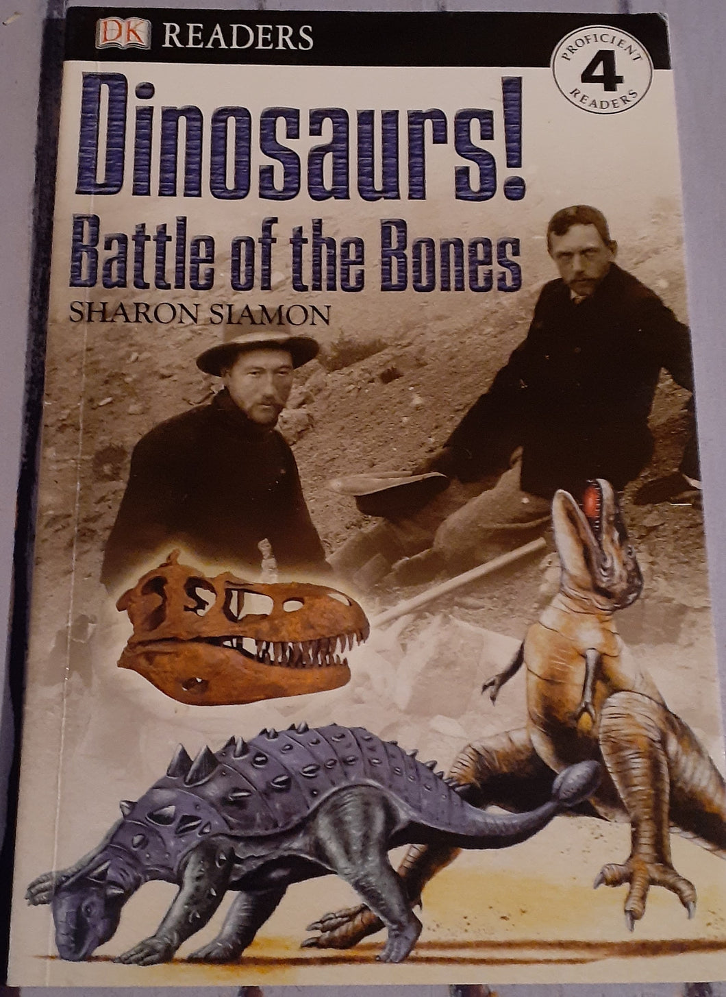 Dinosaurs! Battle of the Bones