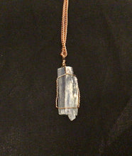 Load image into Gallery viewer, Kyanite necklace
