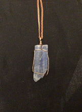 Load image into Gallery viewer, Kyanite necklace
